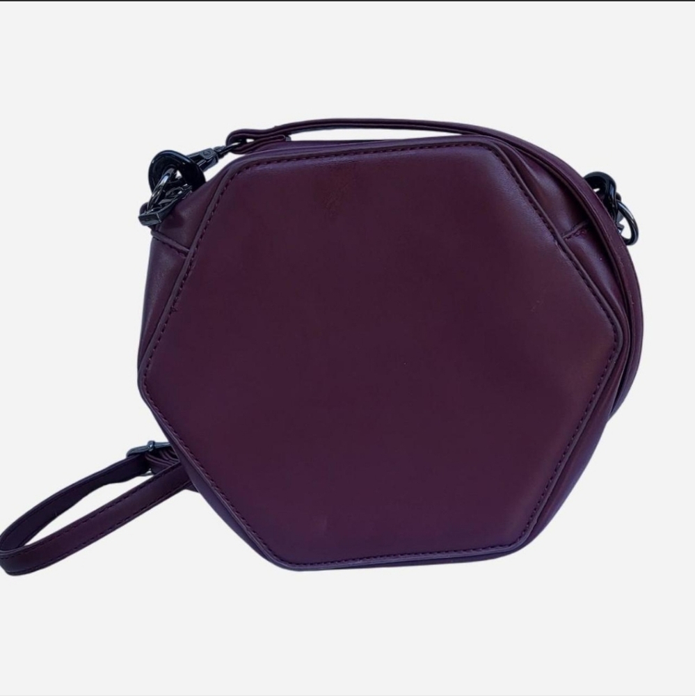 Hexagonal Burgundy Bag with Black Chain - Picture 2 of 2